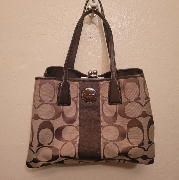 COACH SIGNATURE STRIPE FRAMED KISSLOCK CARRYALL - Picture 1 of 3